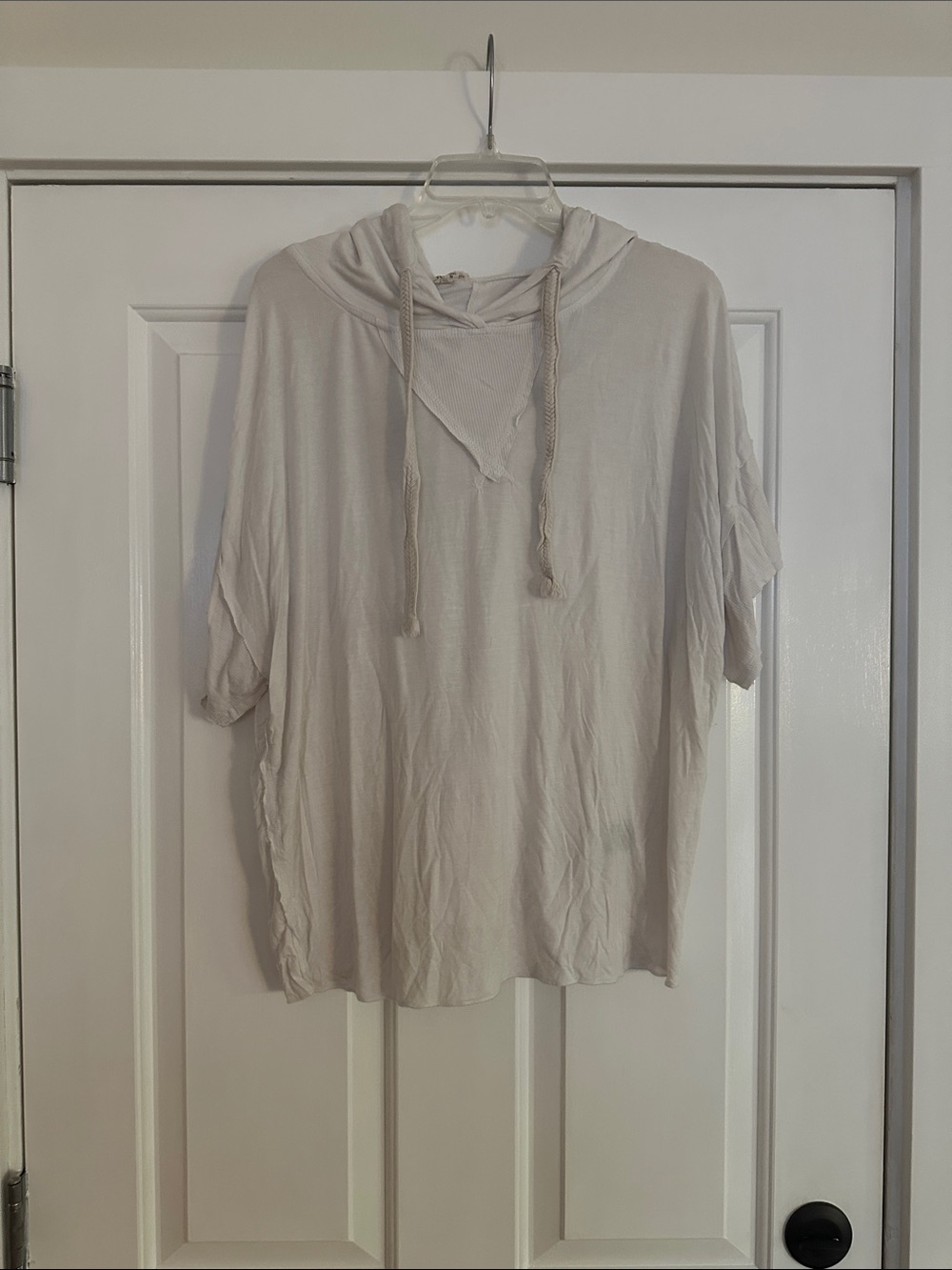 POL Men's Short-Sleeve Hoodie in Light Beige